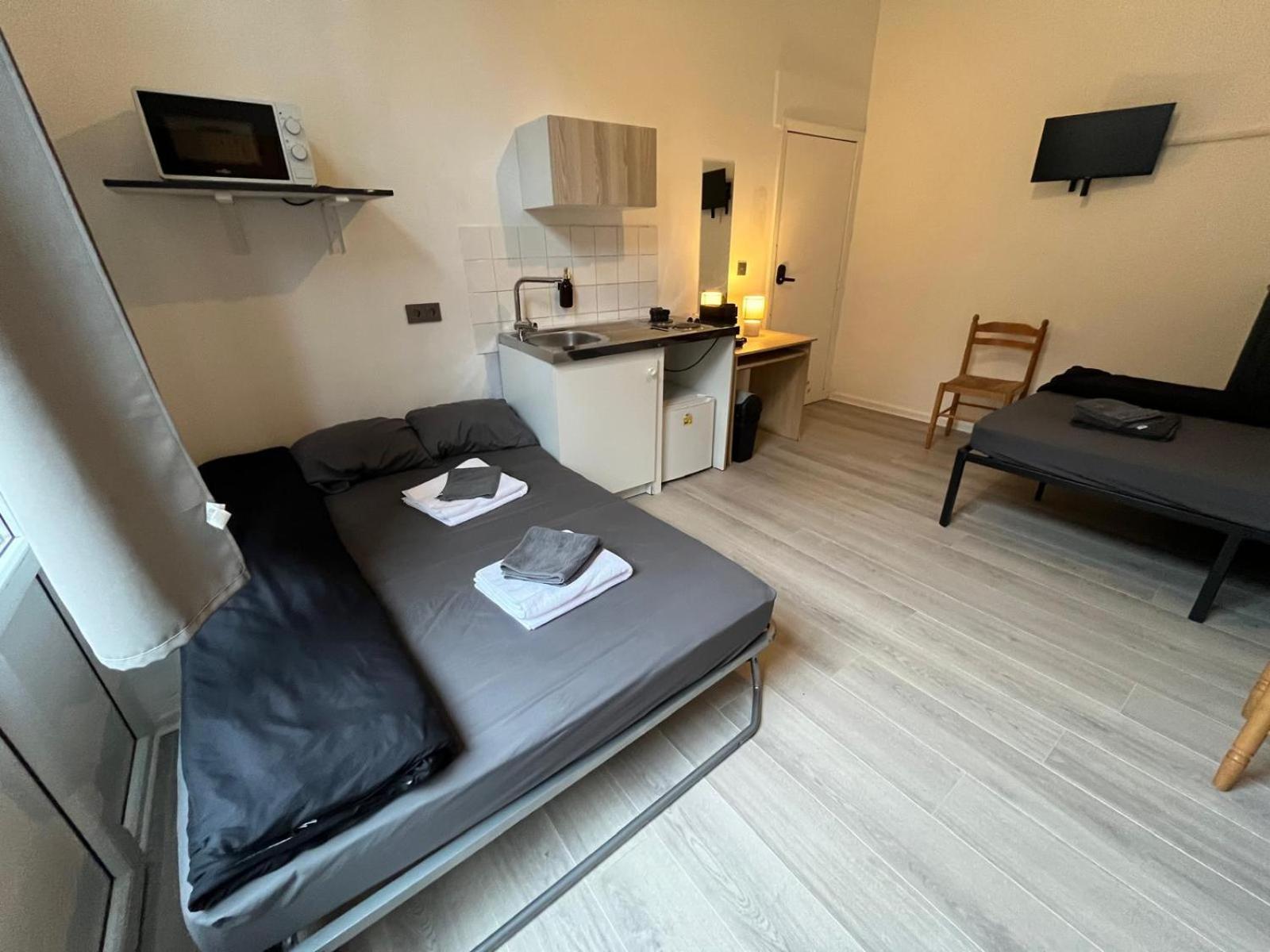 European District Hostel Brussels Exterior photo
